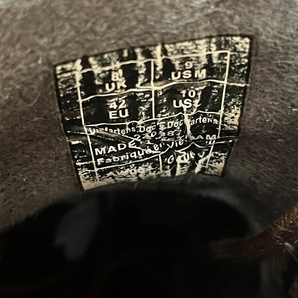 Men’s Dr. Martens Boots - Picture 4 of 7